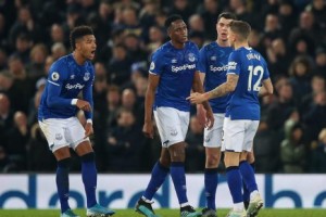  意甲保级大战混沌五支球队深陷泥潭混战