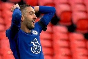  德布劳内伤退丁丁替补，曼城中场告急  