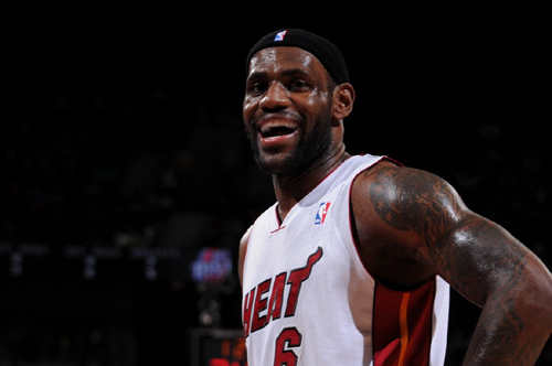  坎宁安33分活塞加时胜步行者  