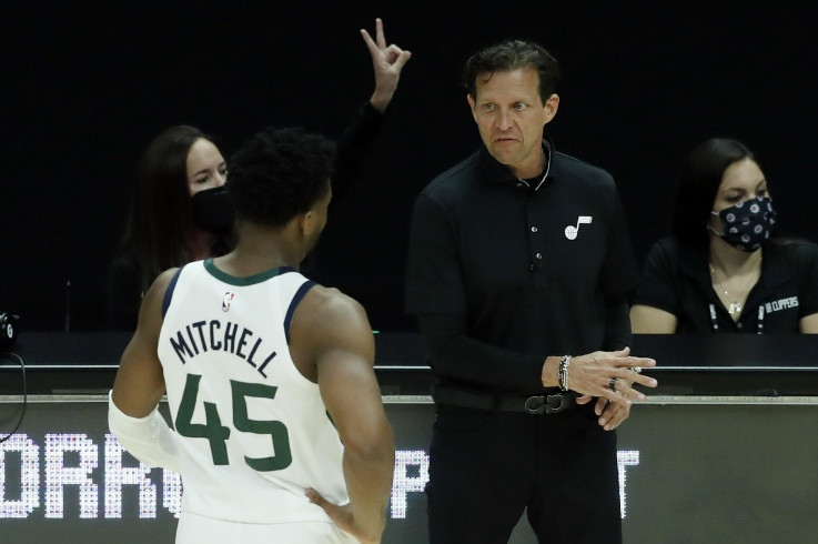  快船乔治复出砍45分力克太阳  