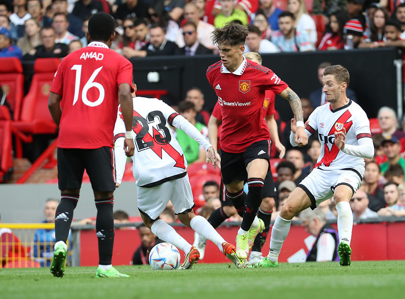  马赛租借巴萨边锋引发球迷不满  